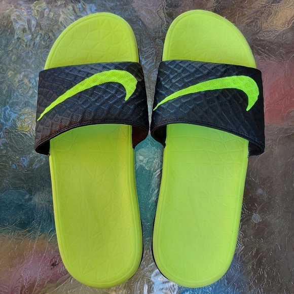 Nike Benassi Solarsoft Slide 2 Sandals main image 4